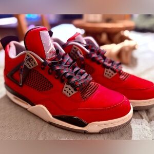 Nike Air Jordan 4 “Toro Bravo” 2013 – Size 11🔥